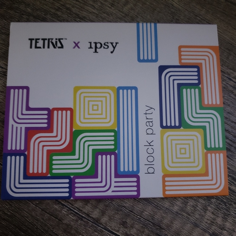 Tetris x ipsy palette